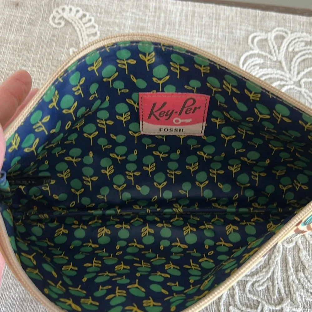 Fossil Key-Per Floral Patterned  Case/pouch